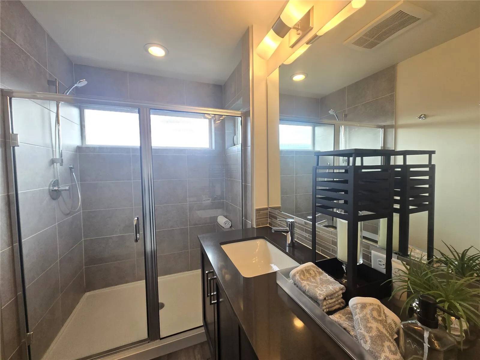 4068 S Myrtle Street , Seattle, WA 98118