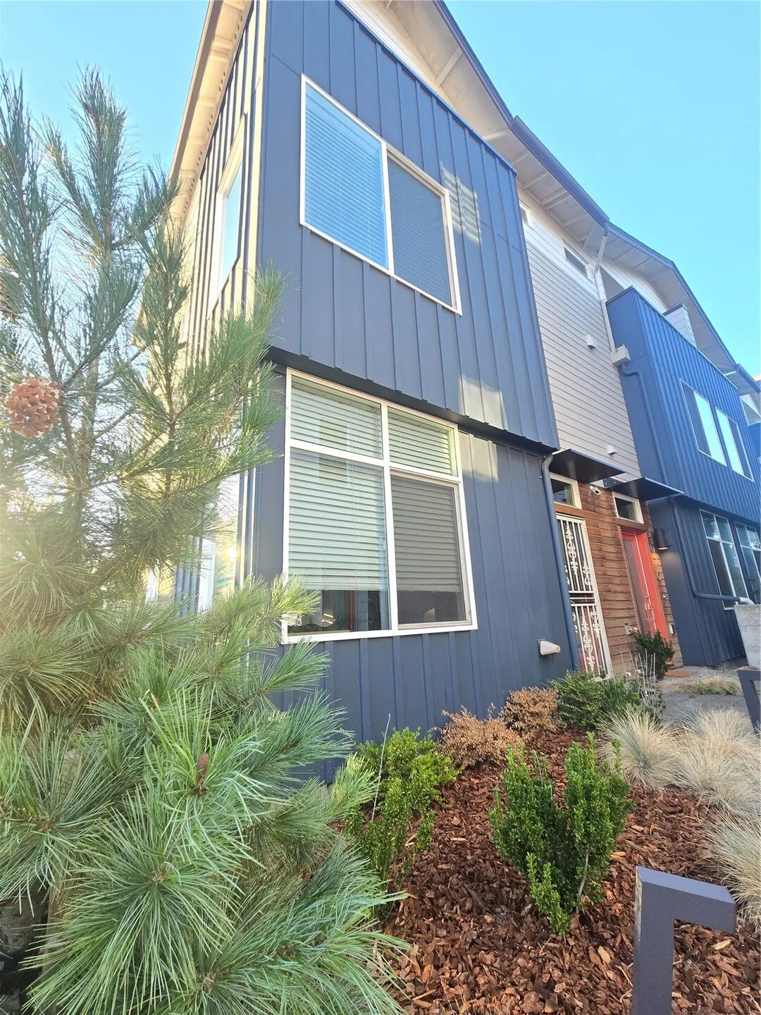 4068 S Myrtle Street , Seattle, WA 98118