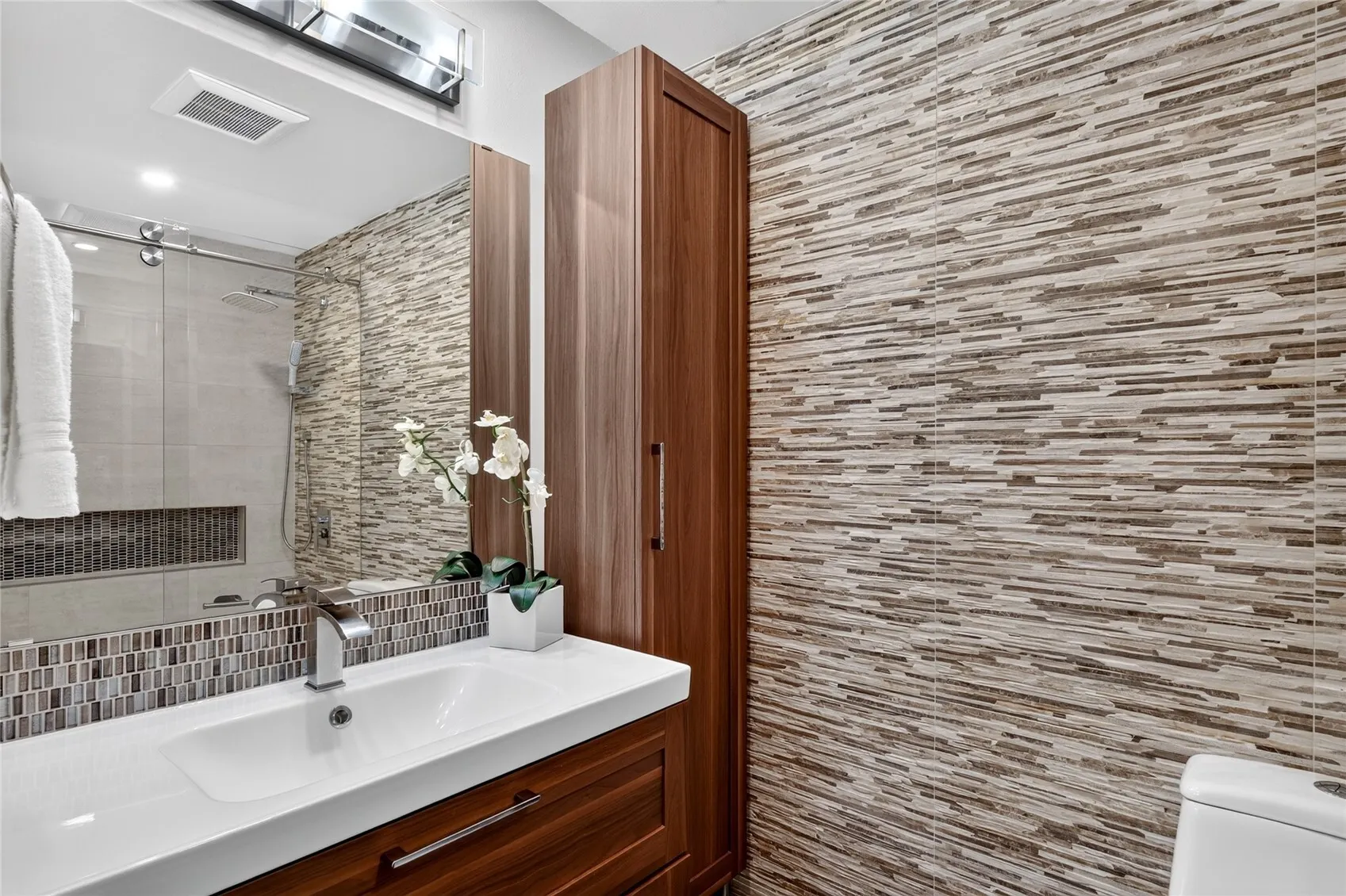 1930 W Cypress Way #A, Lynnwood, WA 98036