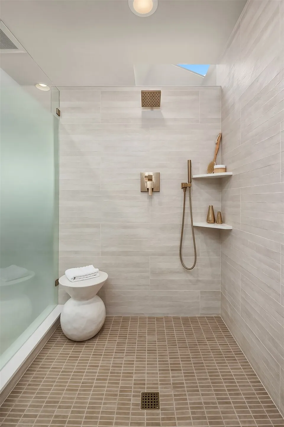 6630 NE Windermere Road , Seattle, WA 98115