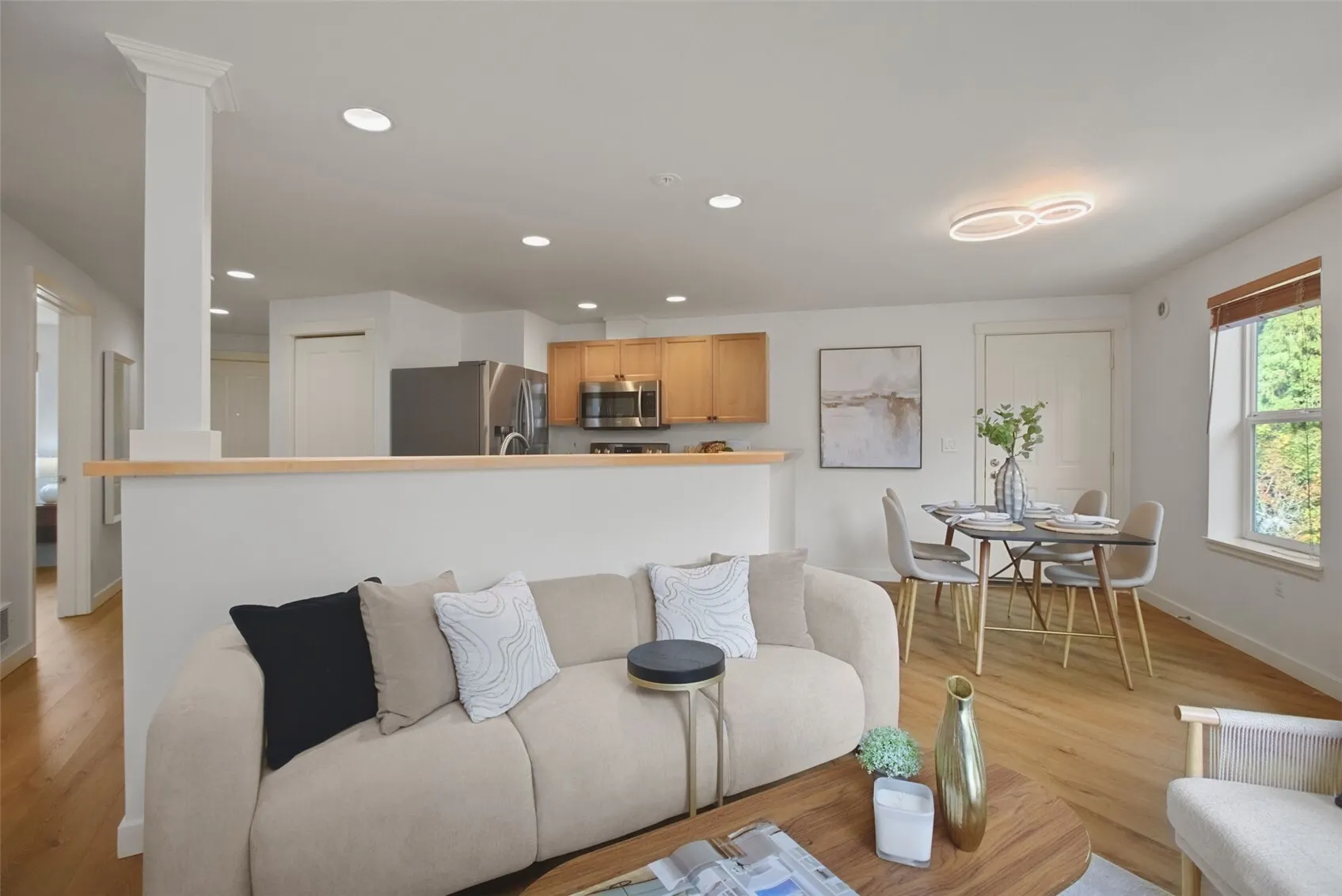 11920 98th Avenue NE #301, Kirkland, WA 98034