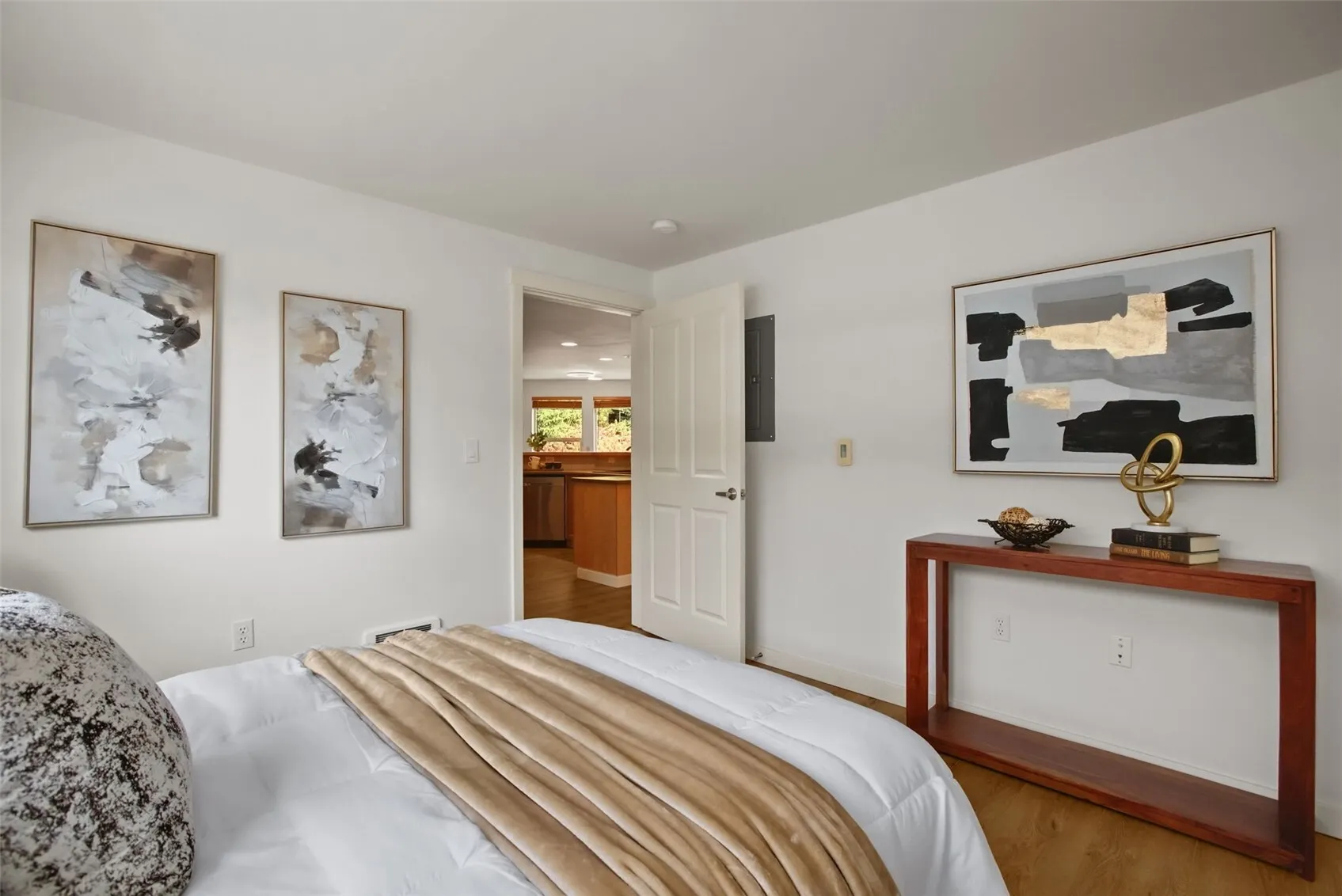 11920 98th Avenue NE #301, Kirkland, WA 98034