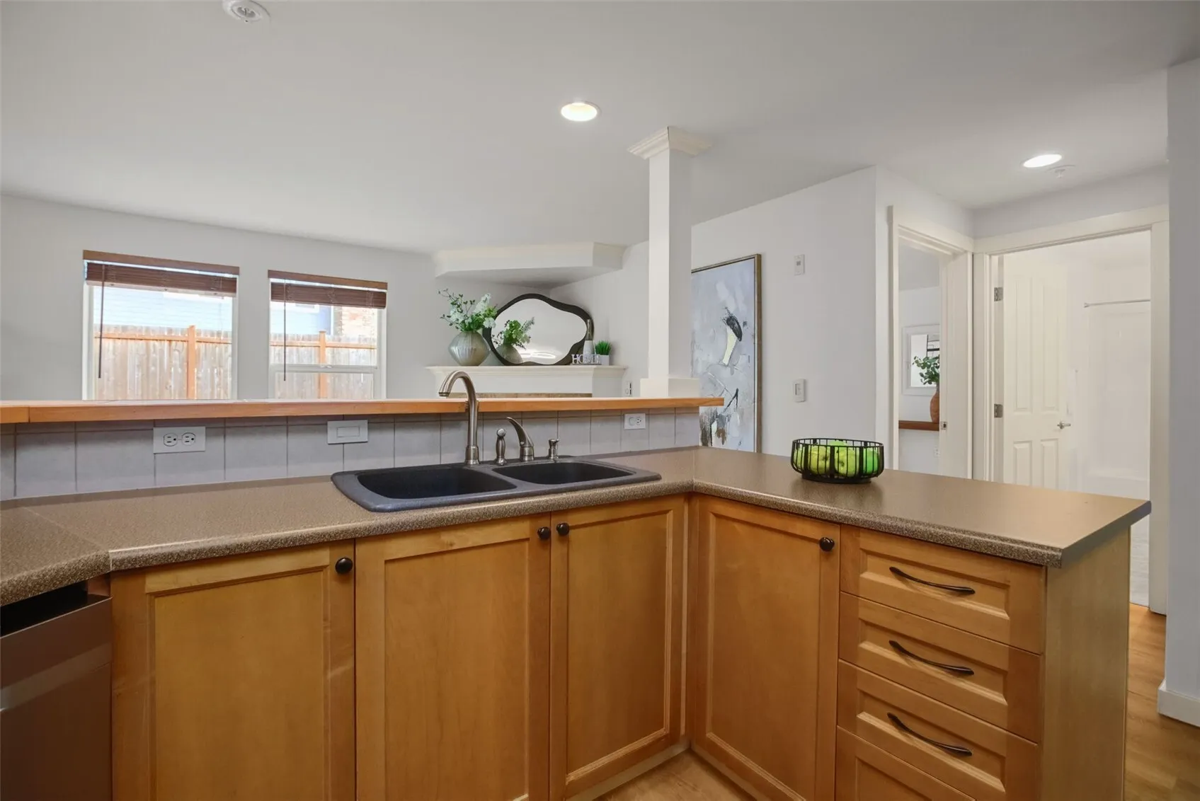 11920 98th Avenue NE #301, Kirkland, WA 98034
