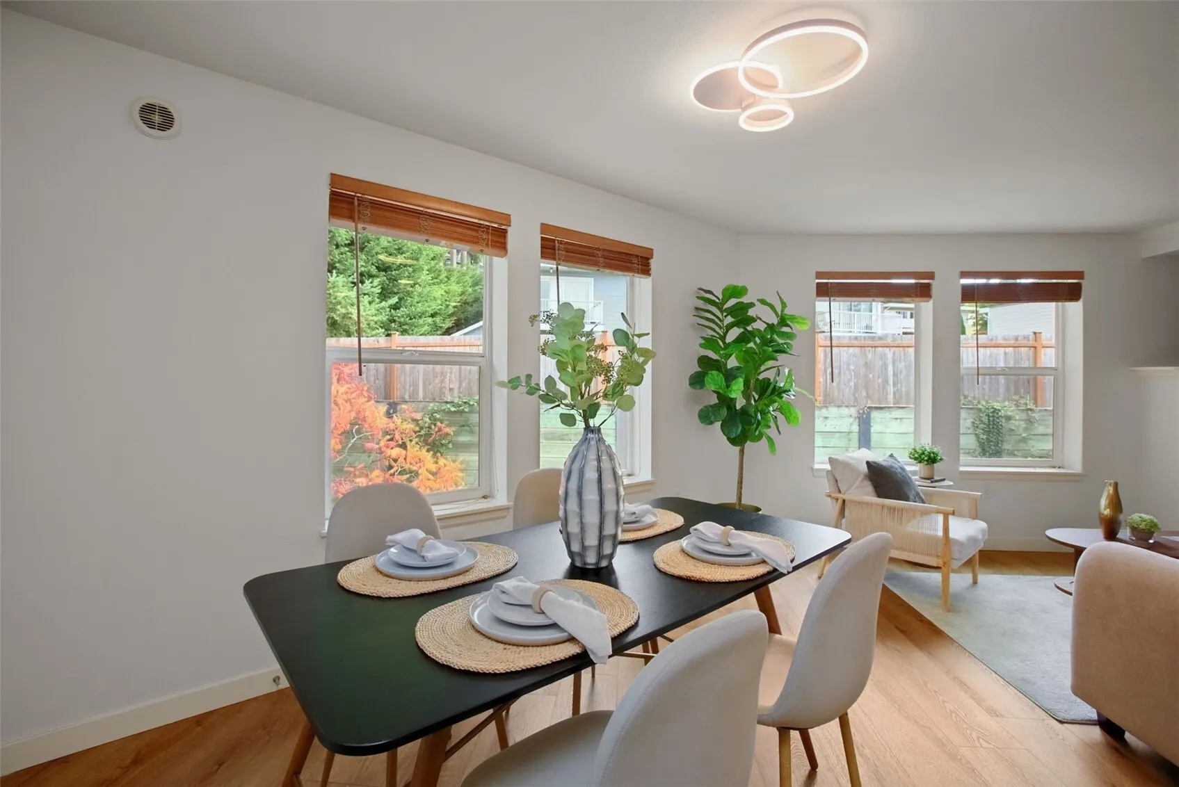 11920 98th Avenue NE #301, Kirkland, WA 98034