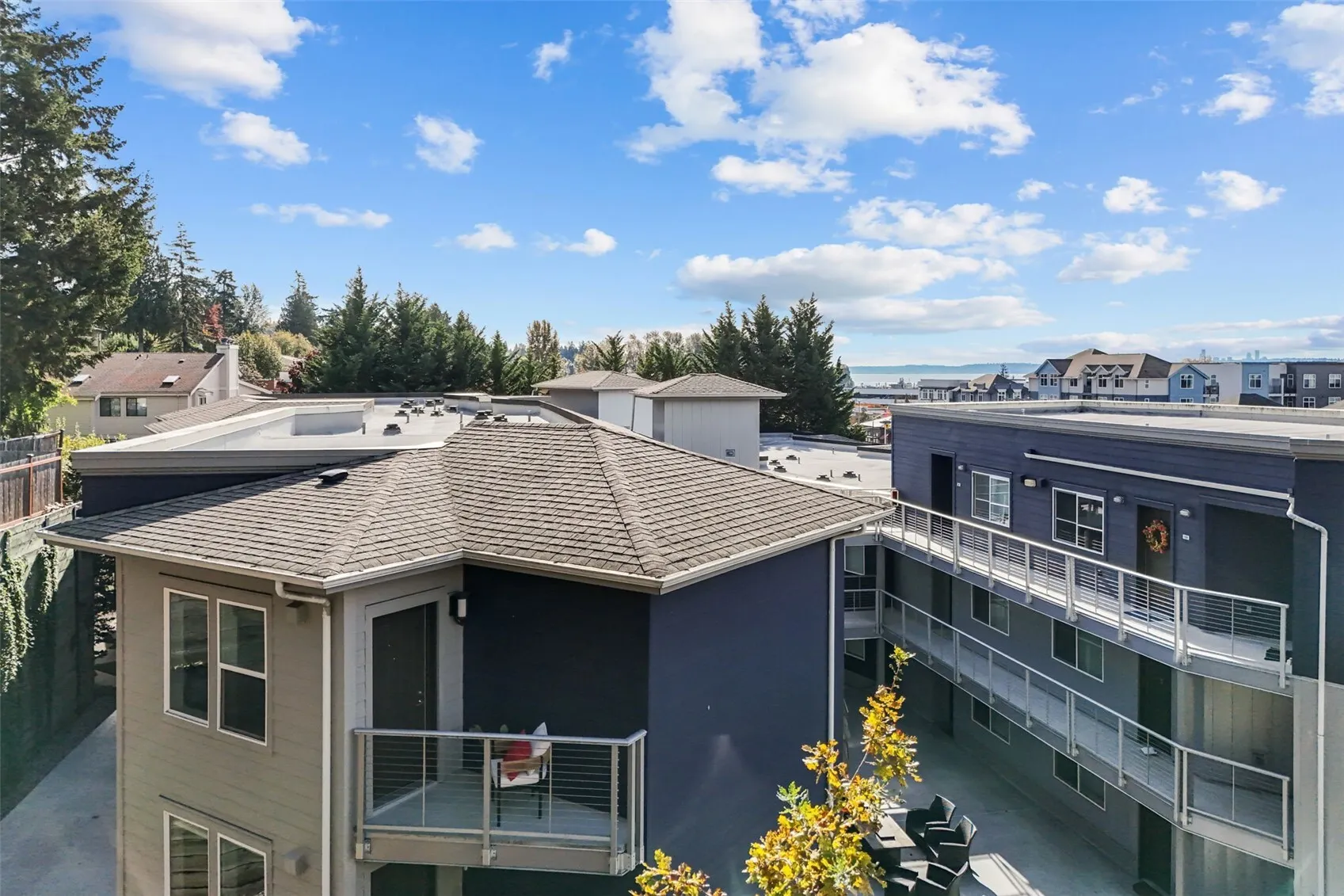 11920 98th Avenue NE #301, Kirkland, WA 98034