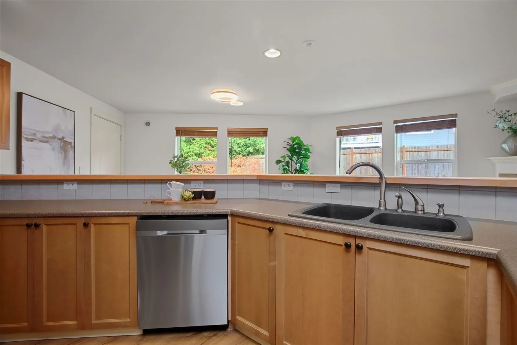 11920 98th Avenue NE #301, Kirkland, WA 98034