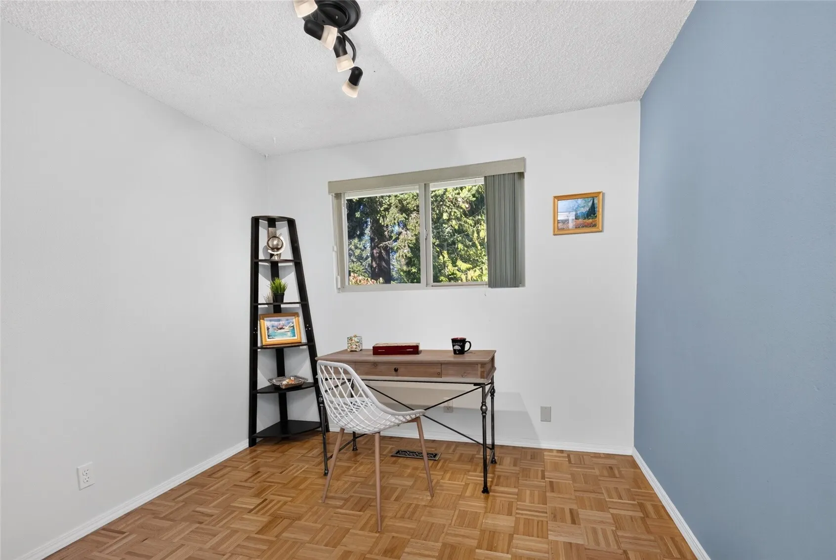 6 156th Place SW, Bothell, WA 98012