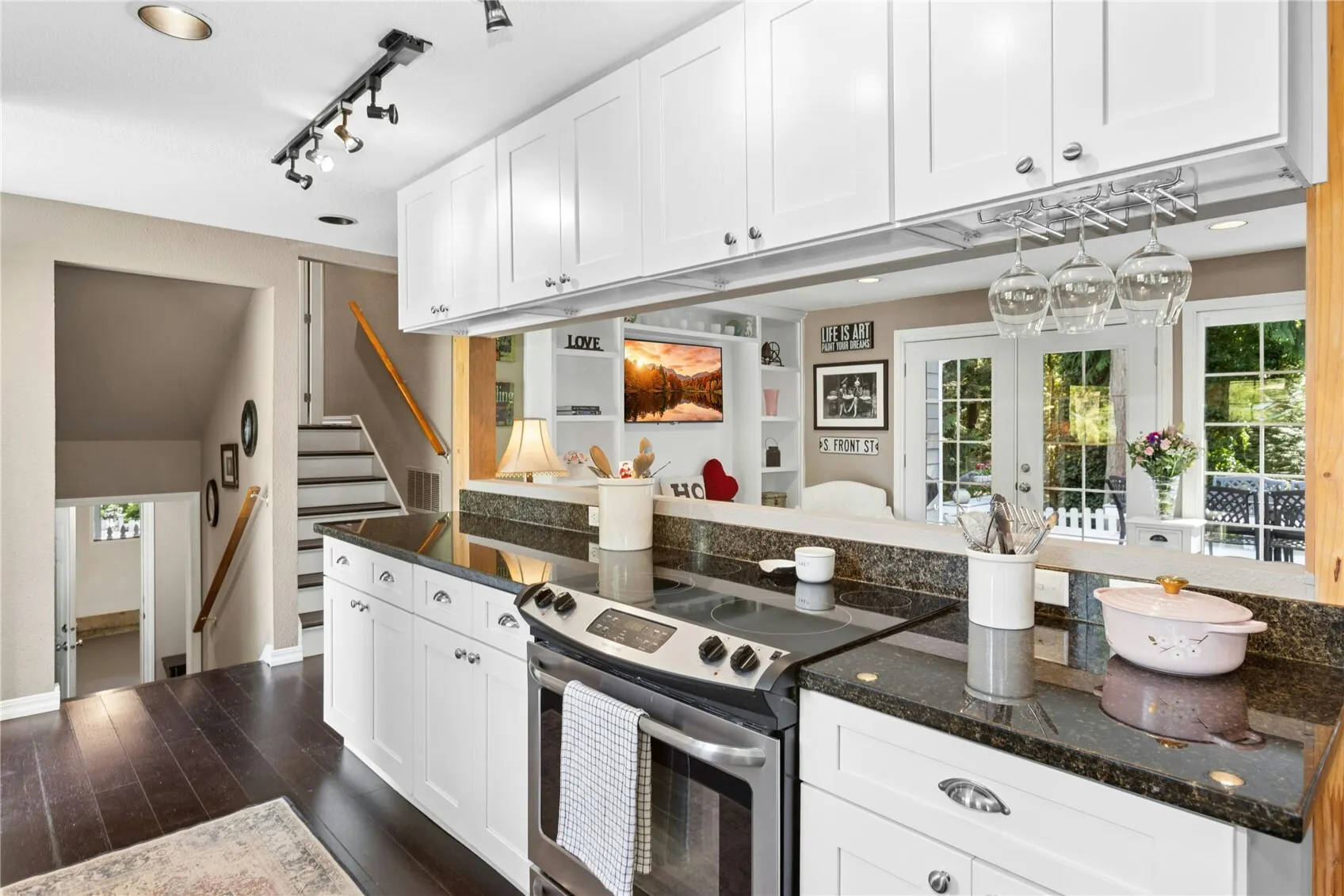 860 Valley View Place SW, Issaquah, WA 98027-4613