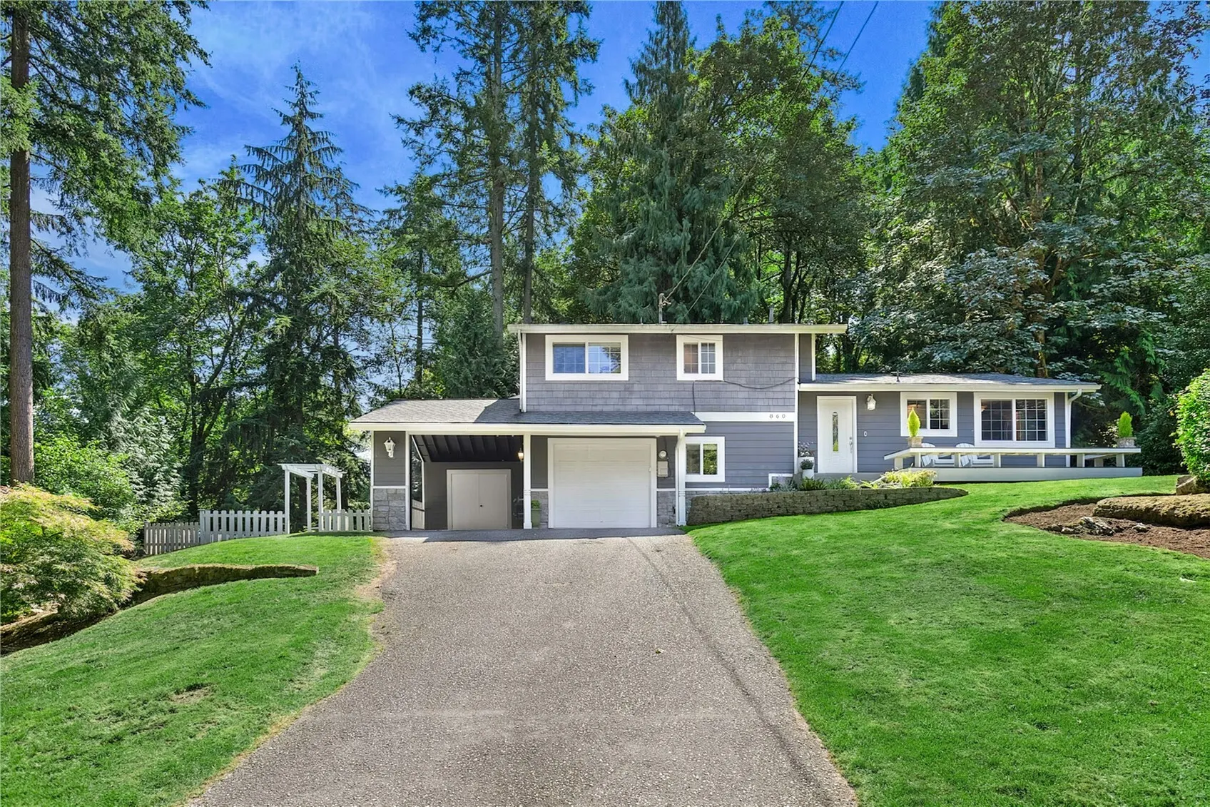 860 Valley View Place SW, Issaquah, WA 98027-4613
