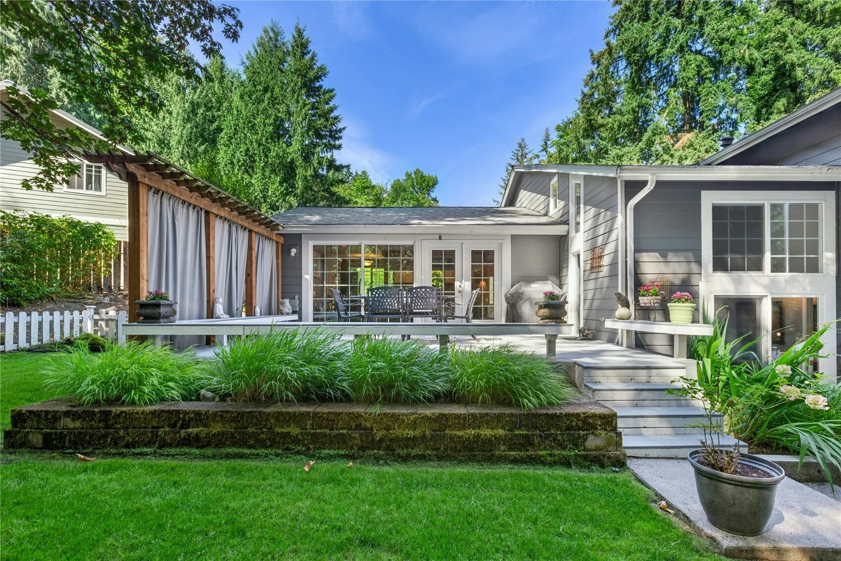 860 Valley View Place SW, Issaquah, WA 98027-4613