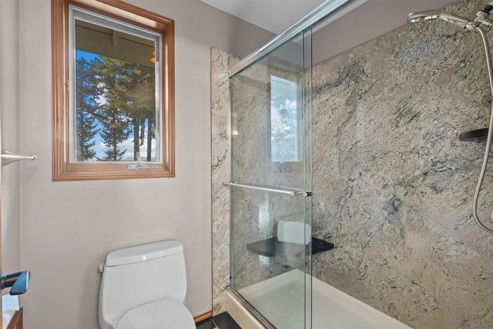 17315 102nd Avenue NE, Bothell, WA 98011-3744
