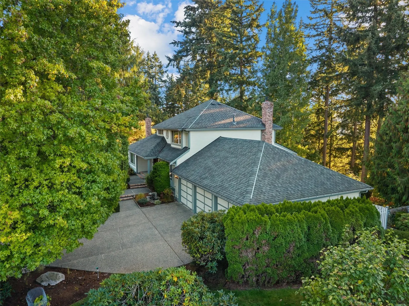 17315 102nd Avenue NE, Bothell, WA 98011-3744
