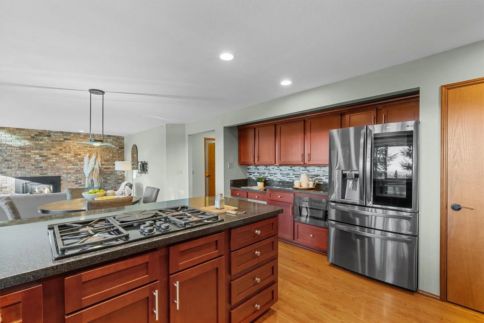 17315 102nd Avenue NE, Bothell, WA 98011-3744