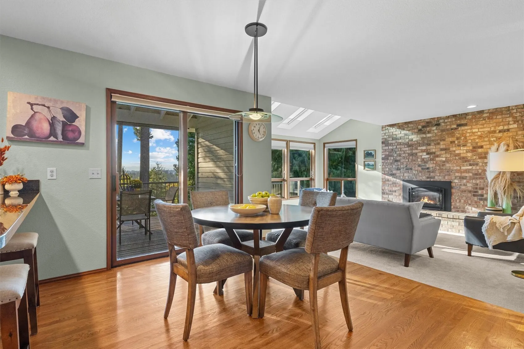 17315 102nd Avenue NE, Bothell, WA 98011-3744