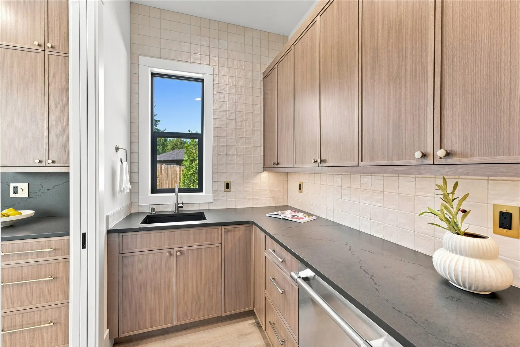 17218 & 17220 NE Woodinville Duvall Road , Woodinville, WA 98072