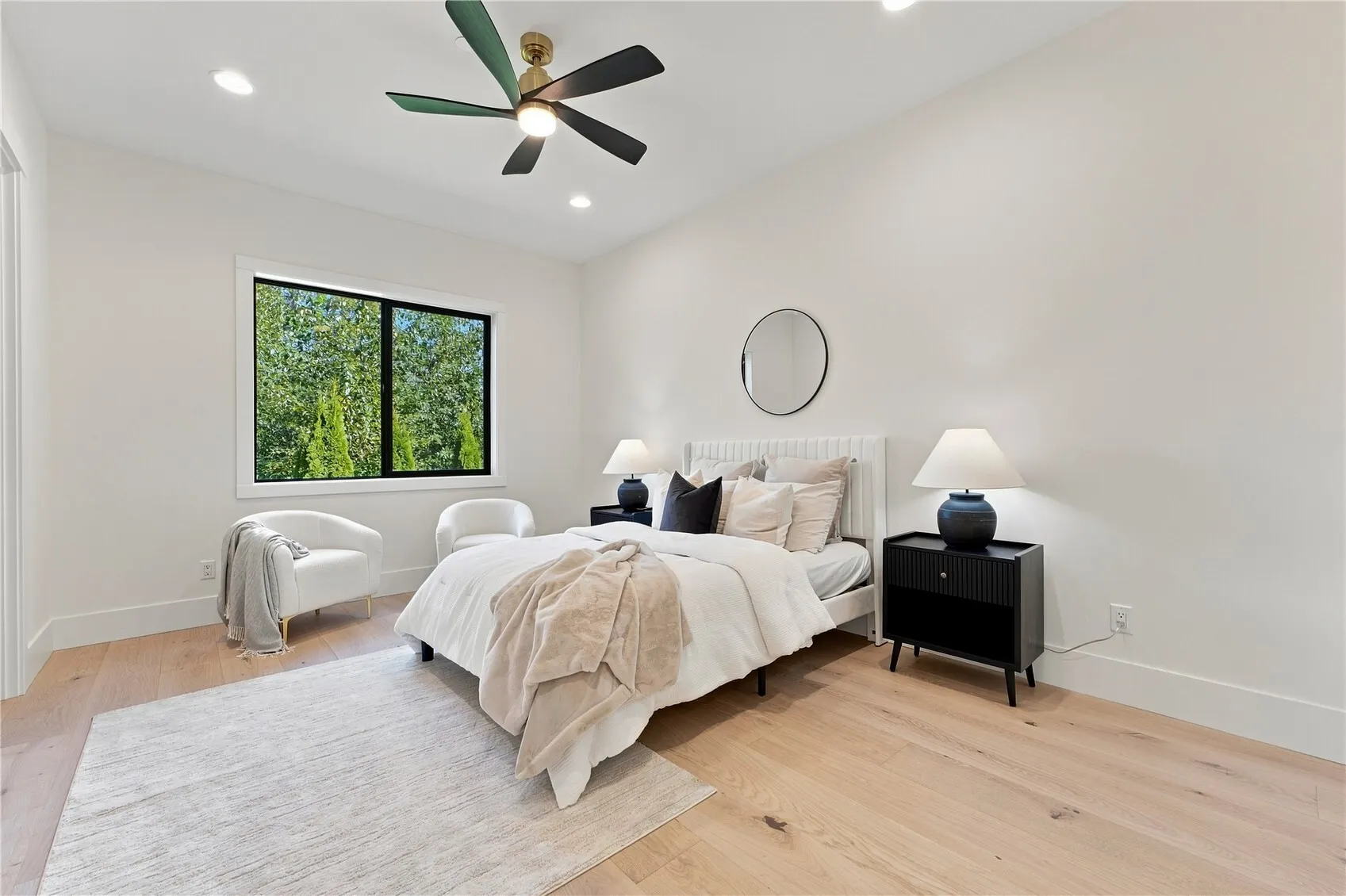17218 & 17220 NE Woodinville Duvall Road , Woodinville, WA 98072