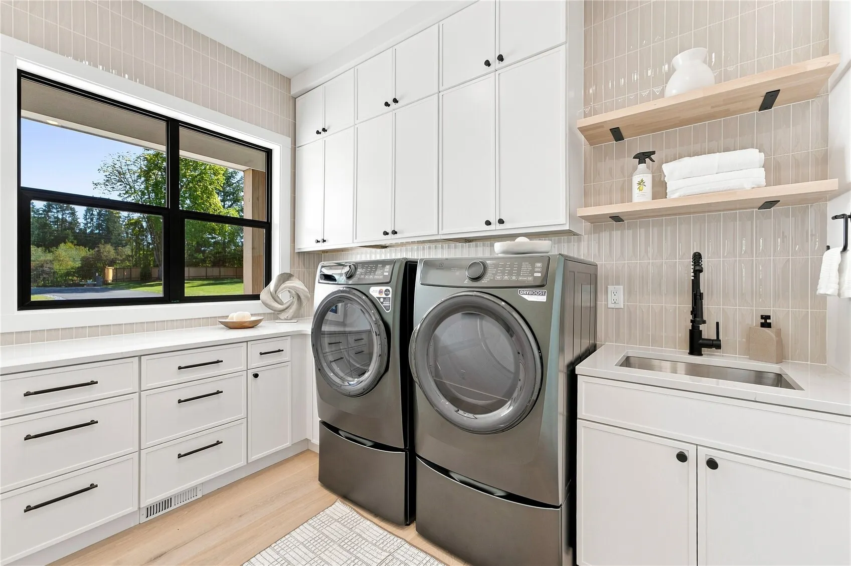 17218 & 17220 NE Woodinville Duvall Road , Woodinville, WA 98072