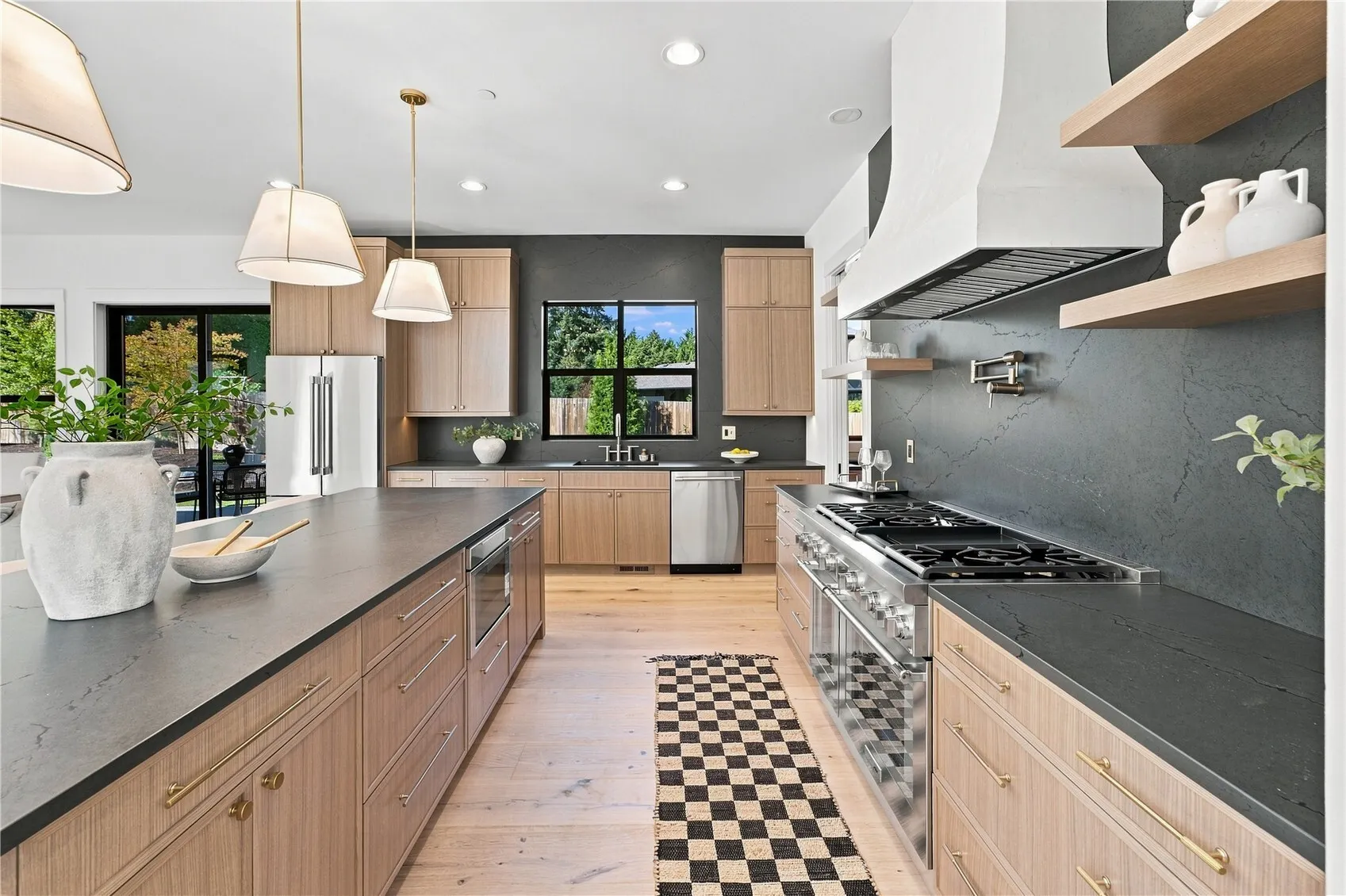 17218 & 17220 NE Woodinville Duvall Road , Woodinville, WA 98072