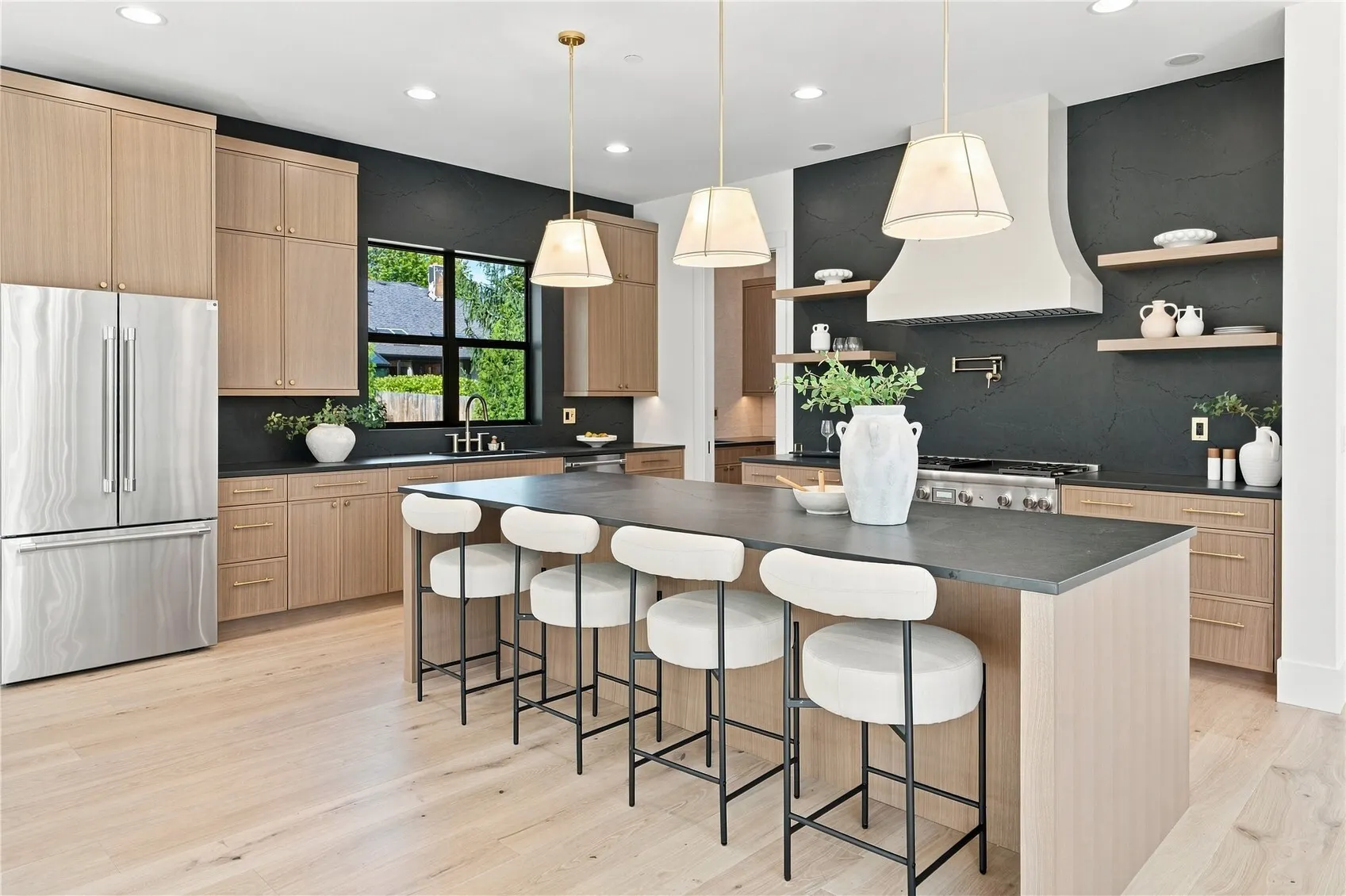 17218 & 17220 NE Woodinville Duvall Road , Woodinville, WA 98072