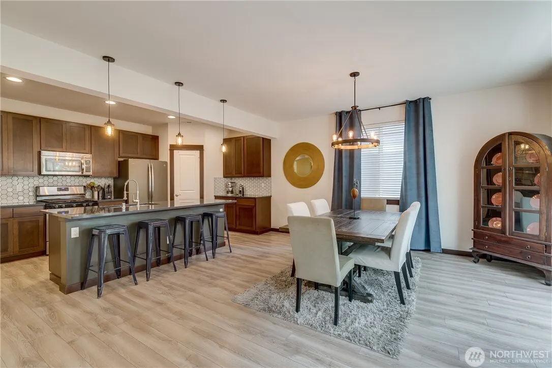 17627 3rd Avenue SE, Bothell, WA 98012