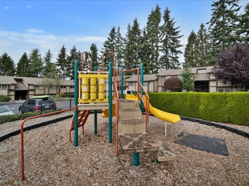 4727 176th Street SW #J12, Lynnwood, WA 98037