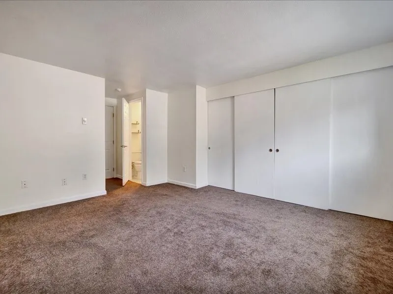 4727 176th Street SW #J12, Lynnwood, WA 98037