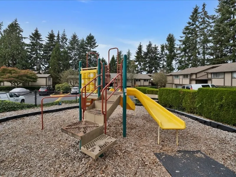 4727 176th Street SW #J12, Lynnwood, WA 98037