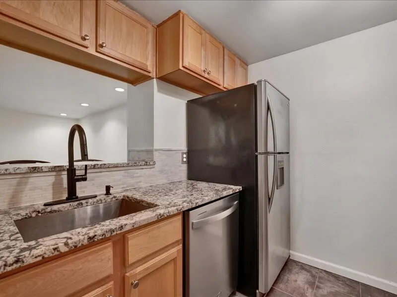 4727 176th Street SW #J12, Lynnwood, WA 98037