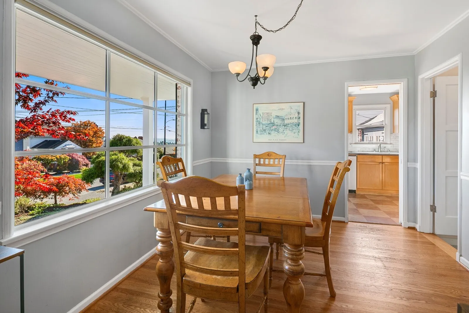3027 38th Avenue W, Seattle, WA 98199