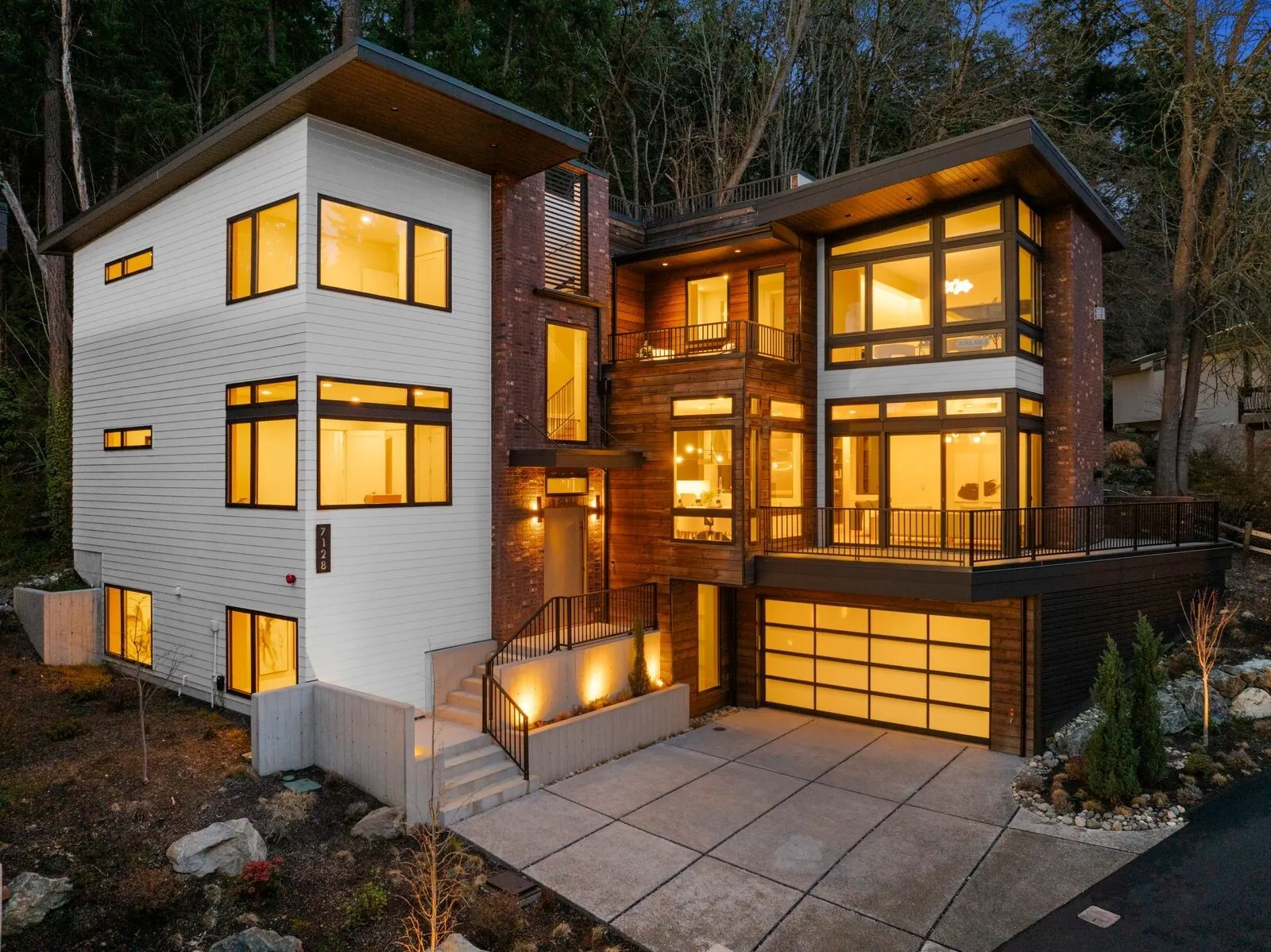 7128 NE 119th Lane , Kirkland, WA 98034