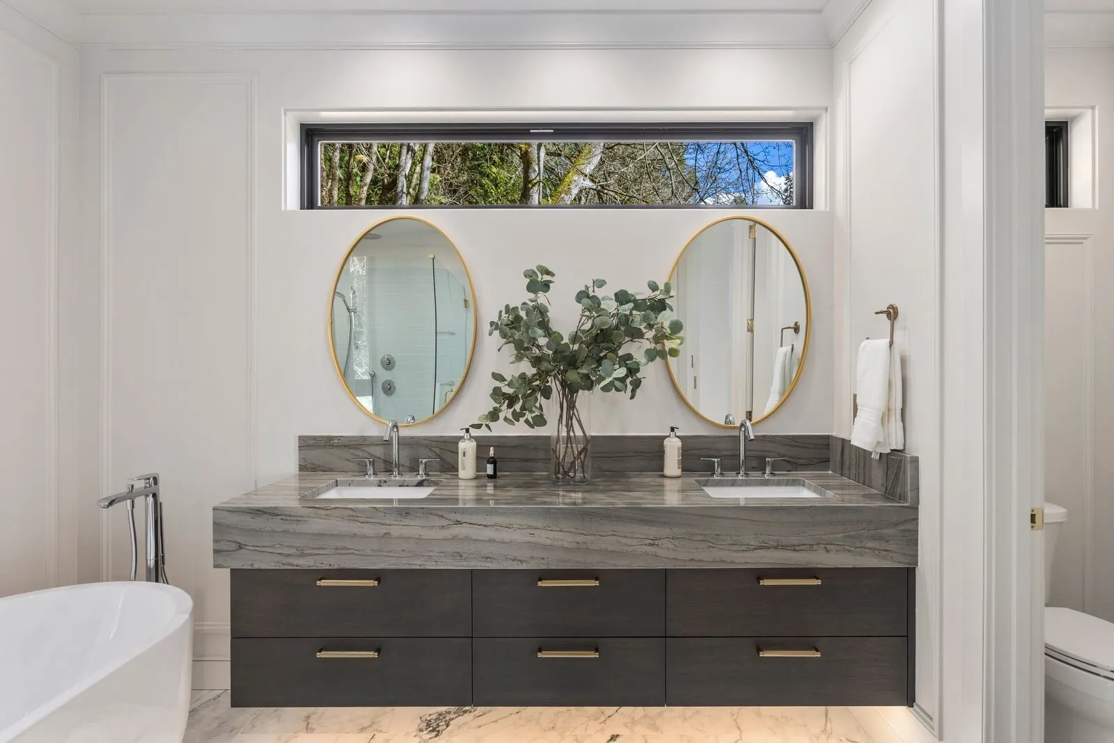 7128 NE 119th Lane , Kirkland, WA 98034