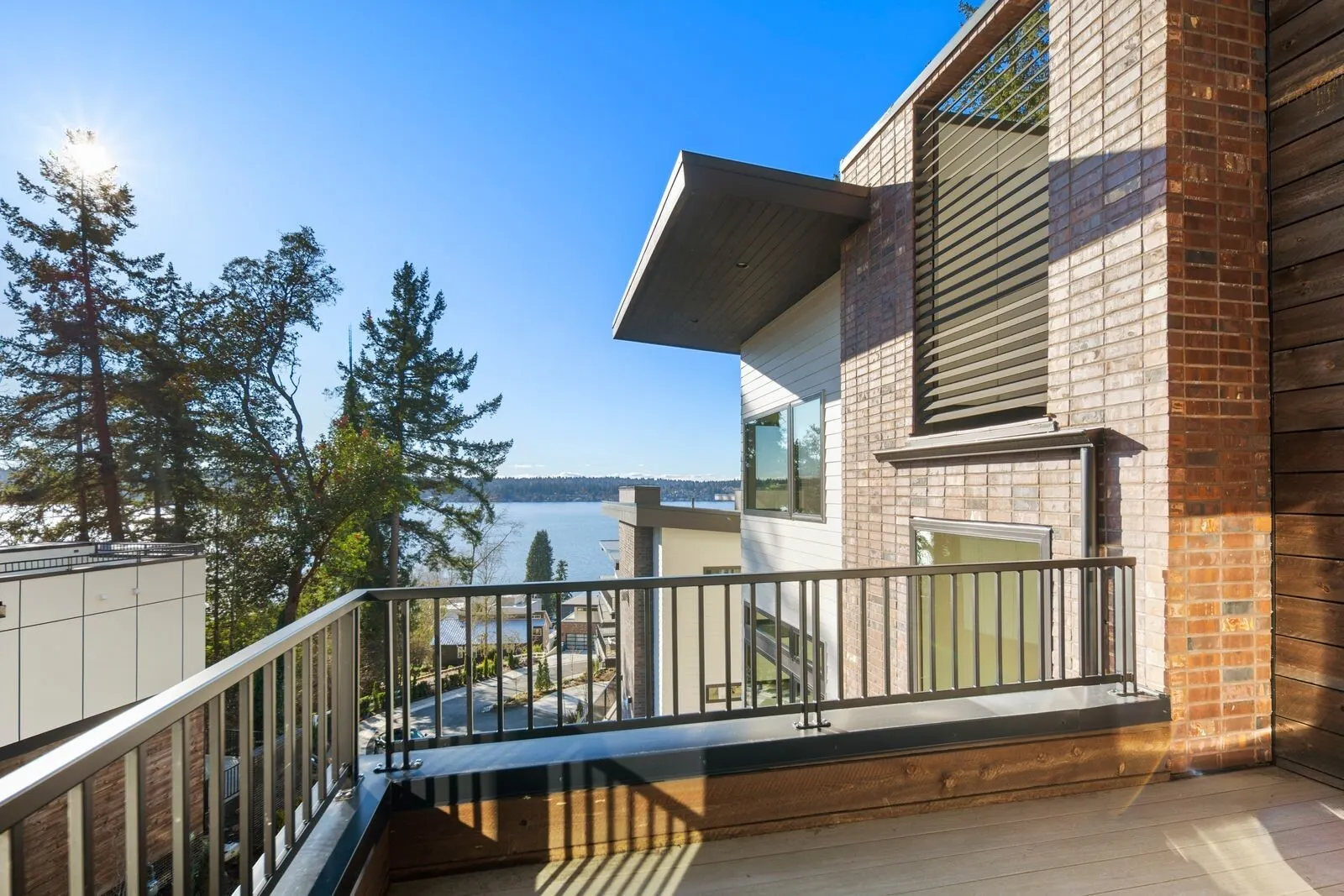 7128 NE 119th Lane , Kirkland, WA 98034