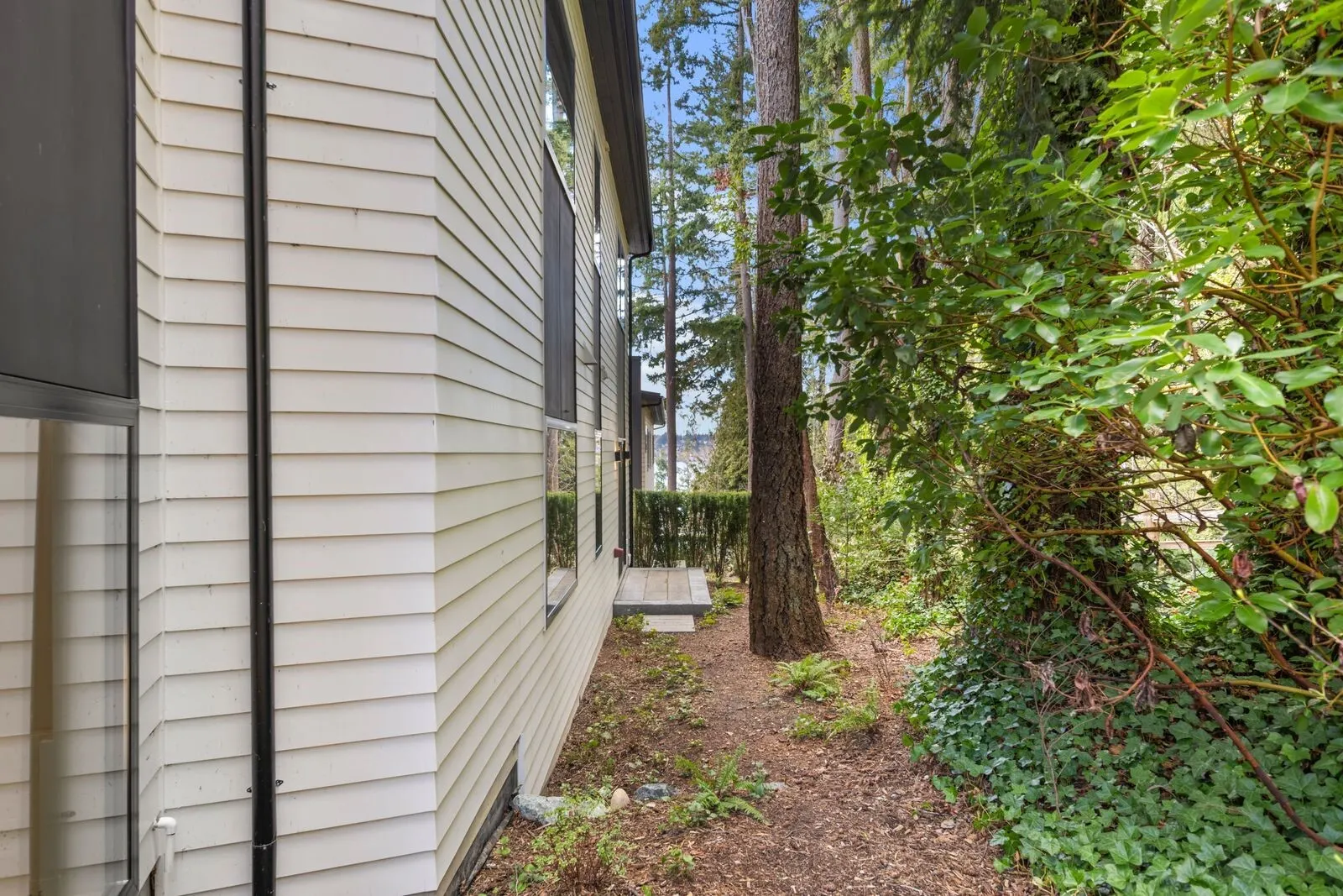 7128 NE 119th Lane , Kirkland, WA 98034