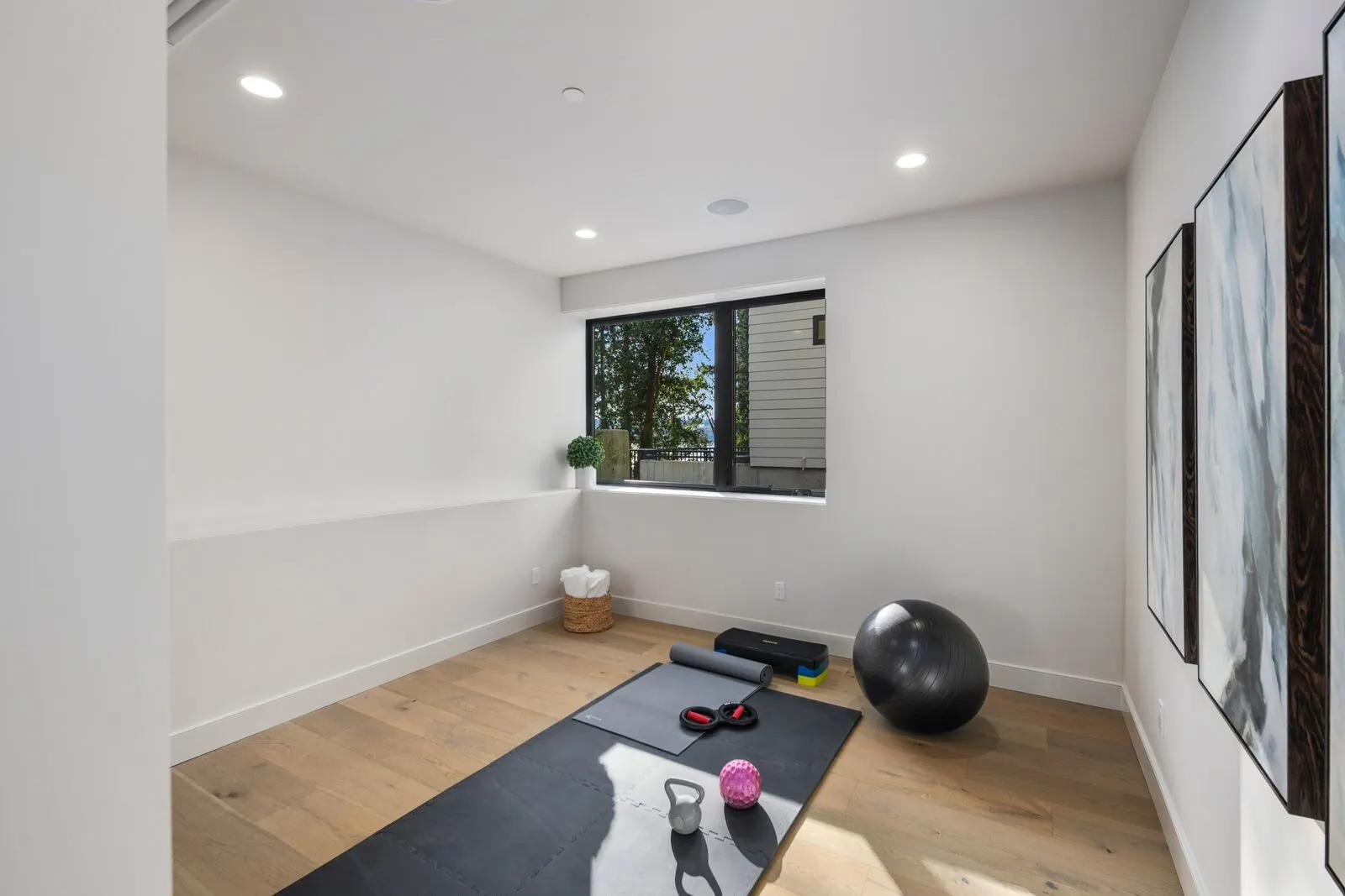 7128 NE 119th Lane , Kirkland, WA 98034