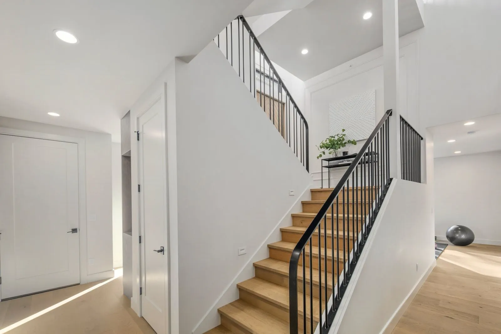 7128 NE 119th Lane , Kirkland, WA 98034