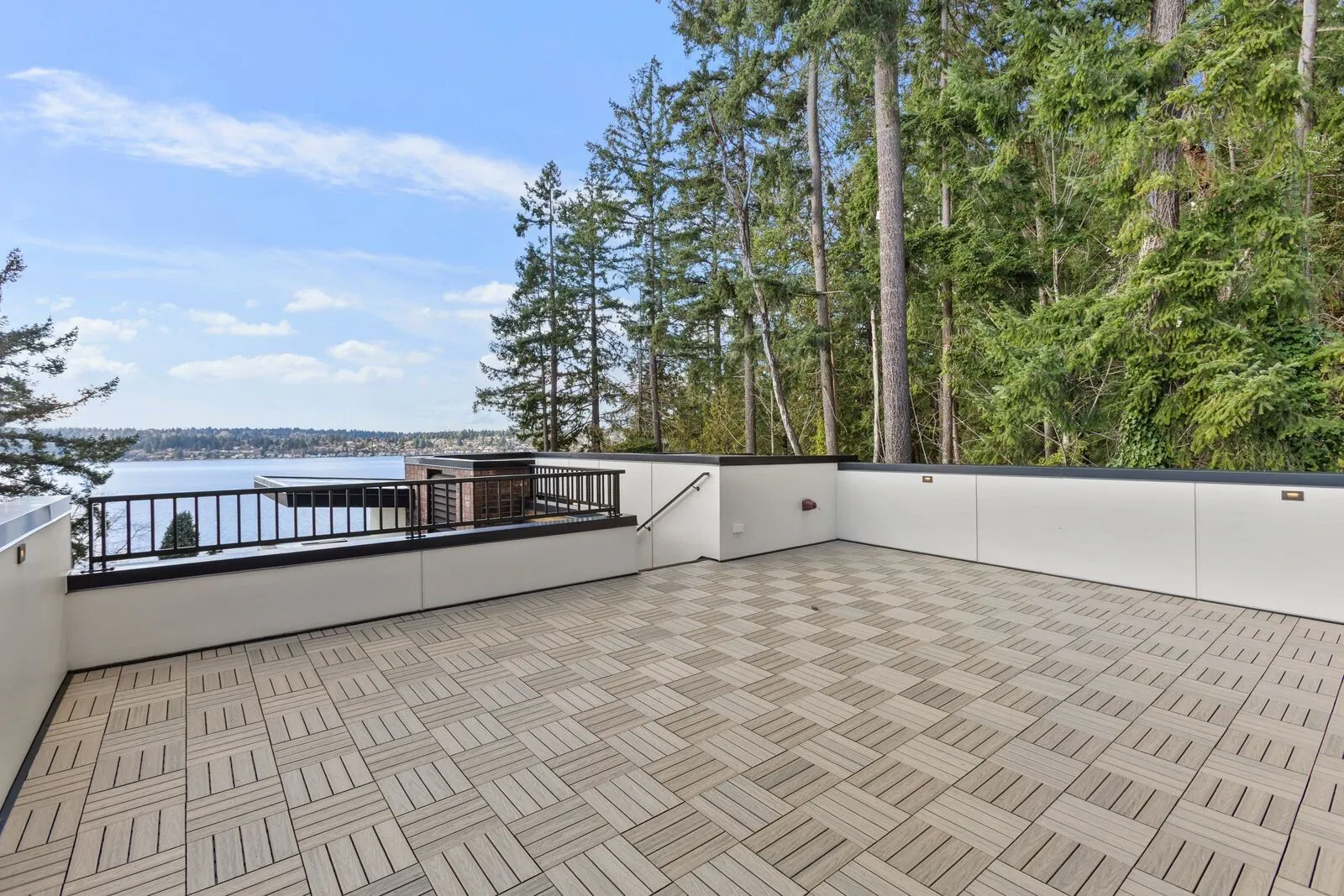 7128 NE 119th Lane , Kirkland, WA 98034