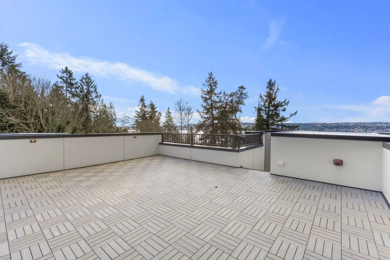 7128 NE 119th Lane , Kirkland, WA 98034