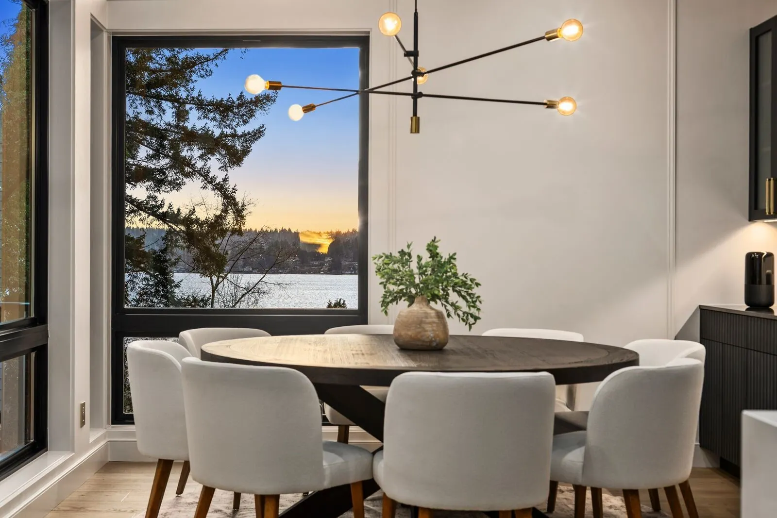 7128 NE 119th Lane , Kirkland, WA 98034
