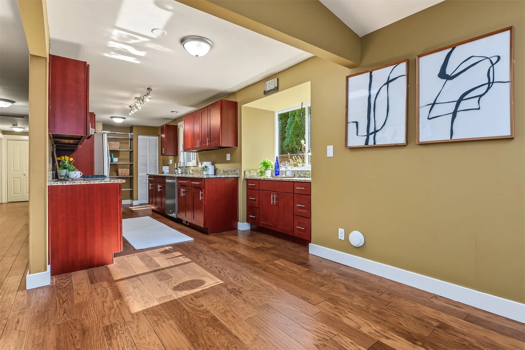 2526 204th Street SW, Lynnwood, WA 98036