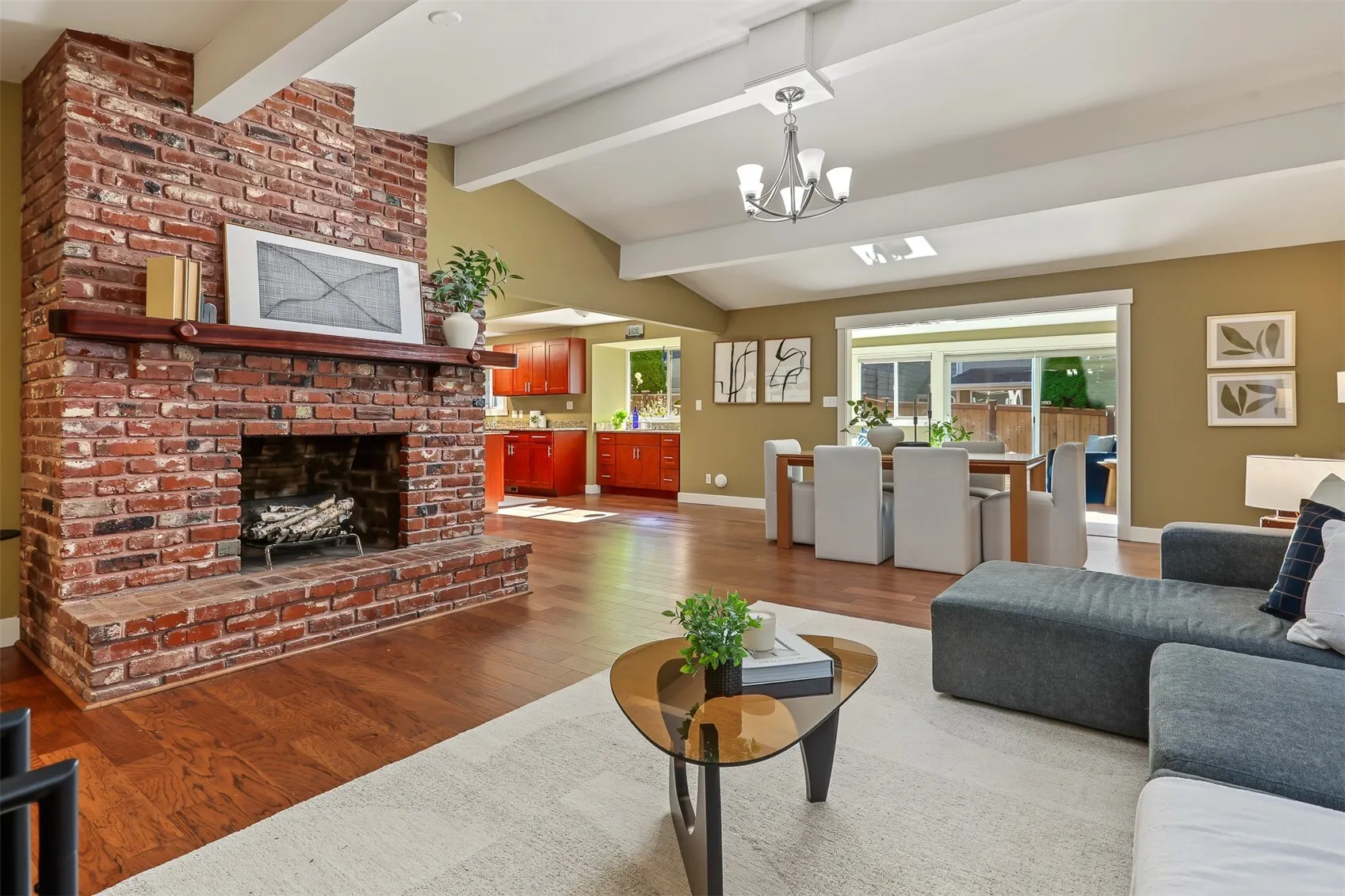 2526 204th Street SW, Lynnwood, WA 98036