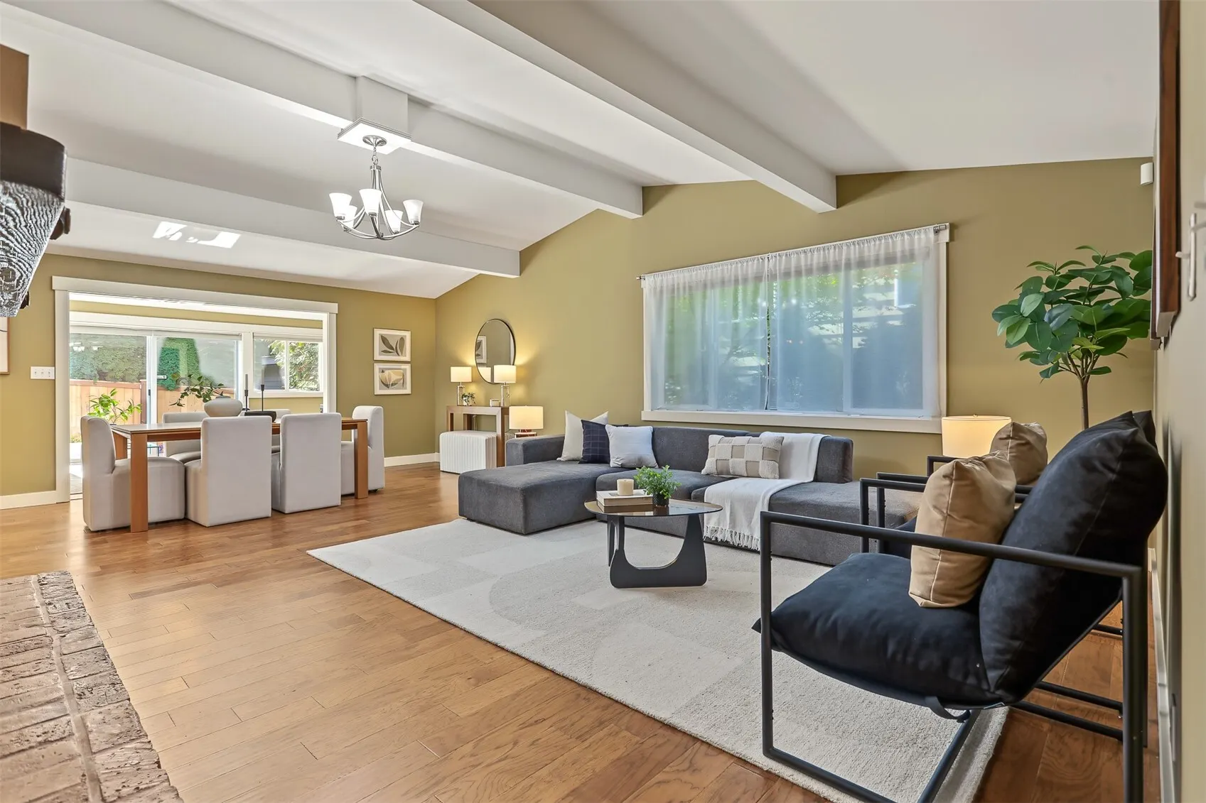 2526 204th Street SW, Lynnwood, WA 98036