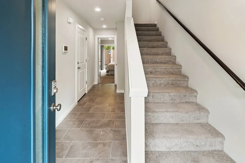 309 207th Place SE, Bothell, WA 98012