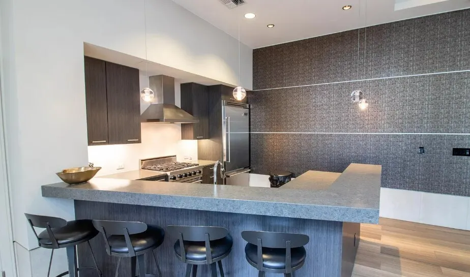 10660 NE 9th Place , Bellevue, WA 98004