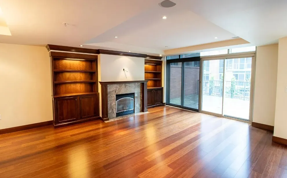 10660 NE 9th Place , Bellevue, WA 98004