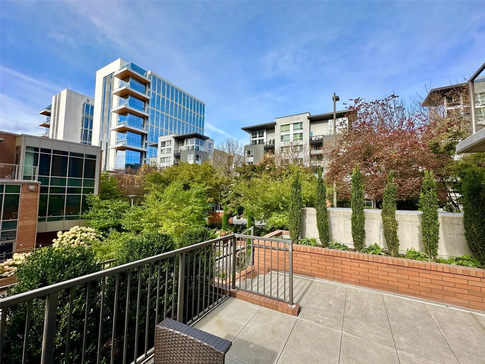 10660 NE 9th Place , Bellevue, WA 98004