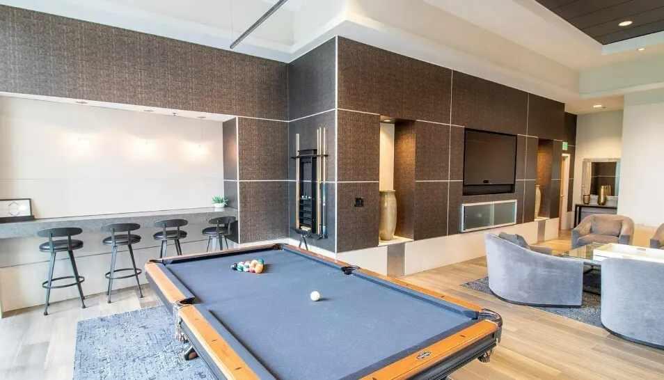 10660 NE 9th Place , Bellevue, WA 98004