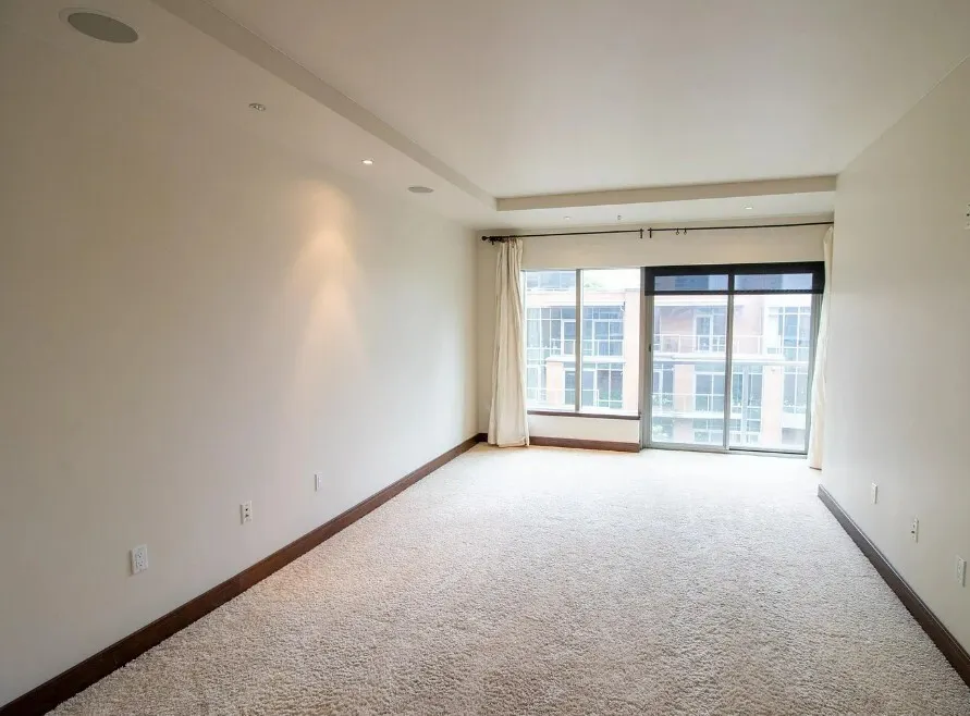 10660 NE 9th Place , Bellevue, WA 98004