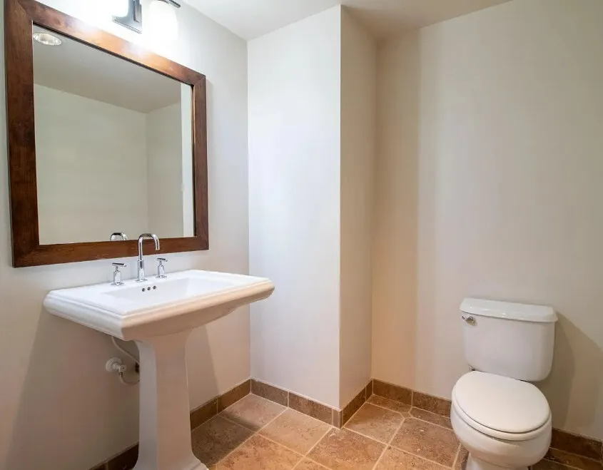 10660 NE 9th Place , Bellevue, WA 98004