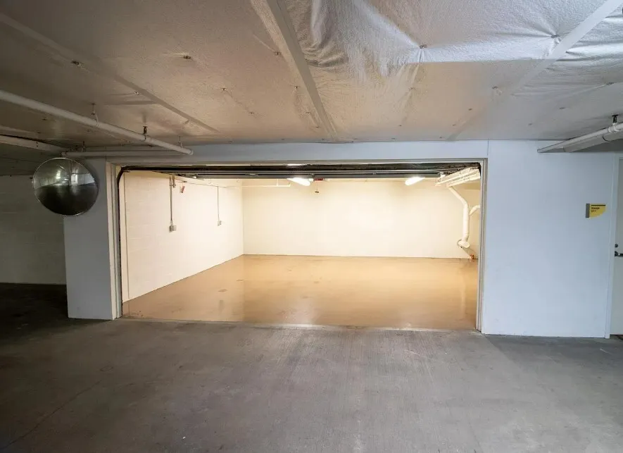 10660 NE 9th Place , Bellevue, WA 98004