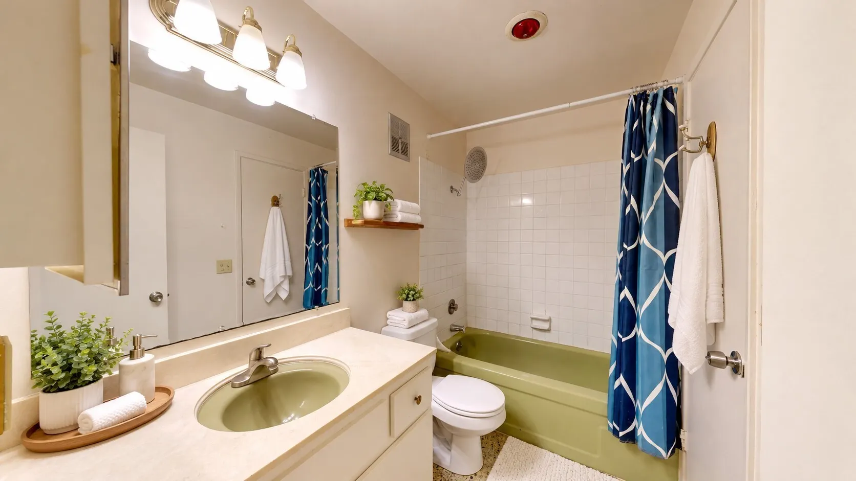 13838 NE 60th Street #177, Redmond, WA 98052-9701